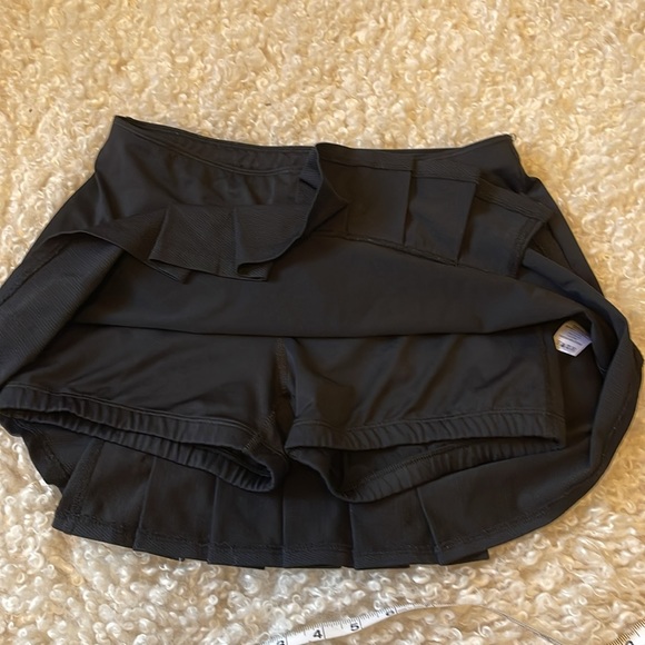 Bundle 2 for $15😀 KSwiss Skort - Picture 7 of 8